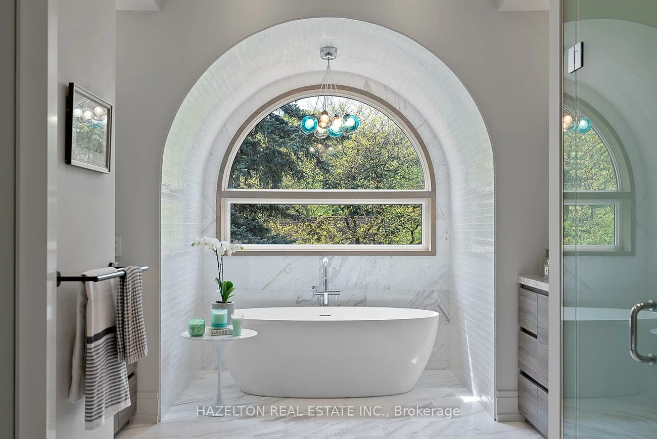 35, Worthington, High Park-Swansea, Toronto