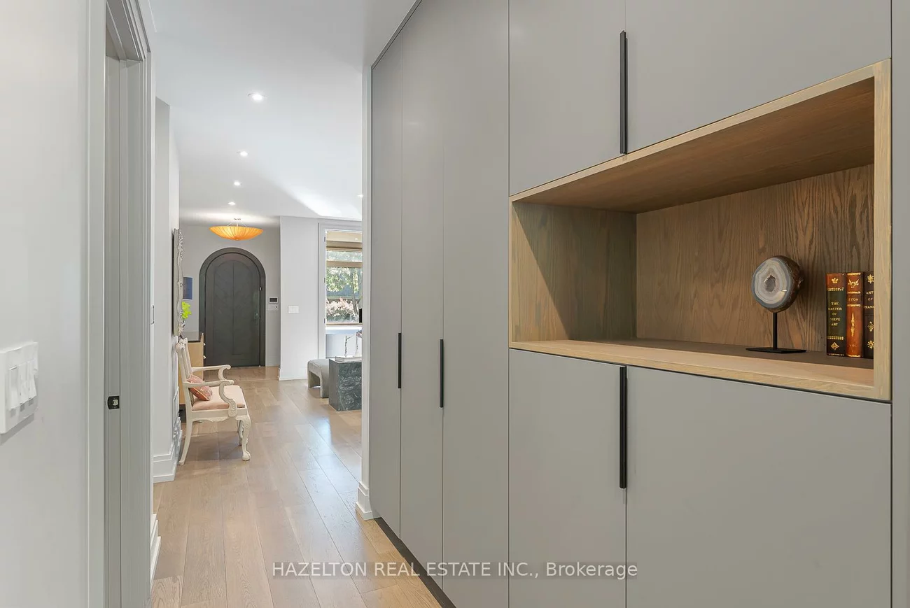 35, Worthington, High Park-Swansea, Toronto