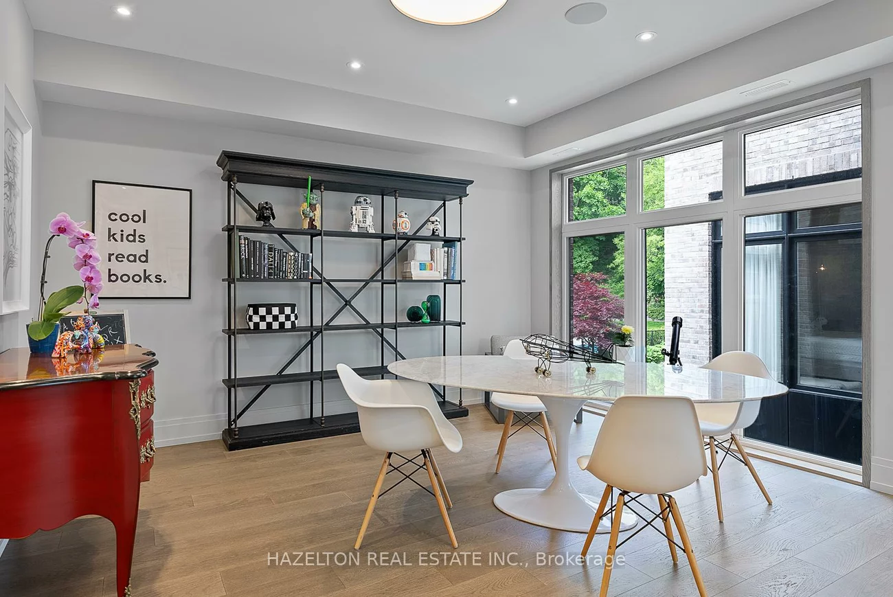 35, Worthington, High Park-Swansea, Toronto