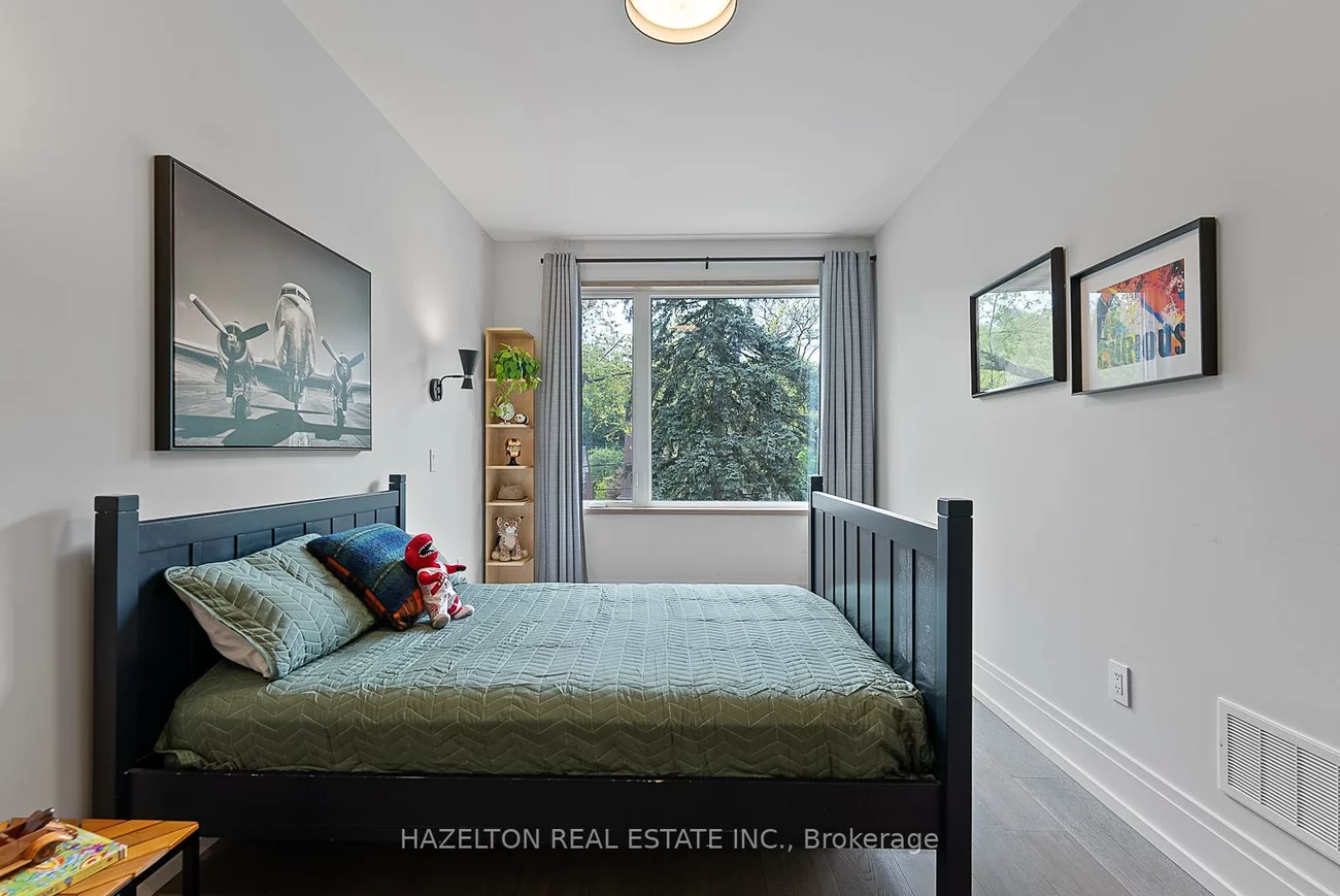 35, Worthington, High Park-Swansea, Toronto