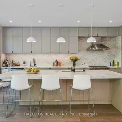 35, Worthington, High Park-Swansea, Toronto