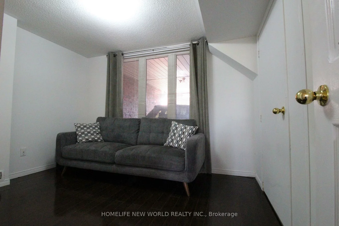 173, Torbarrie, Downsview-Roding-CFB, Toronto