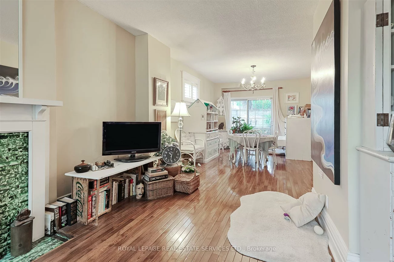 93, Medland, High Park North, Toronto