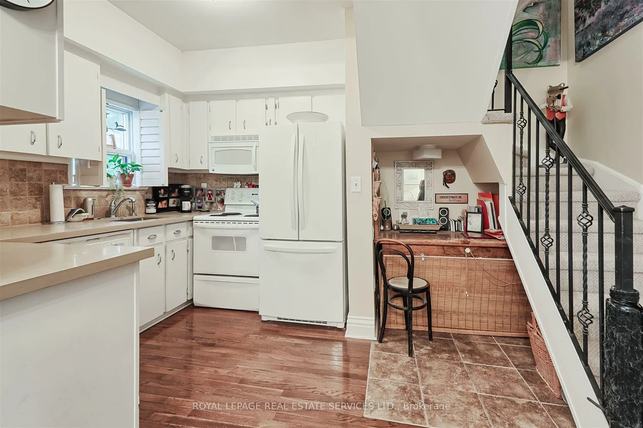 93, Medland, High Park North, Toronto