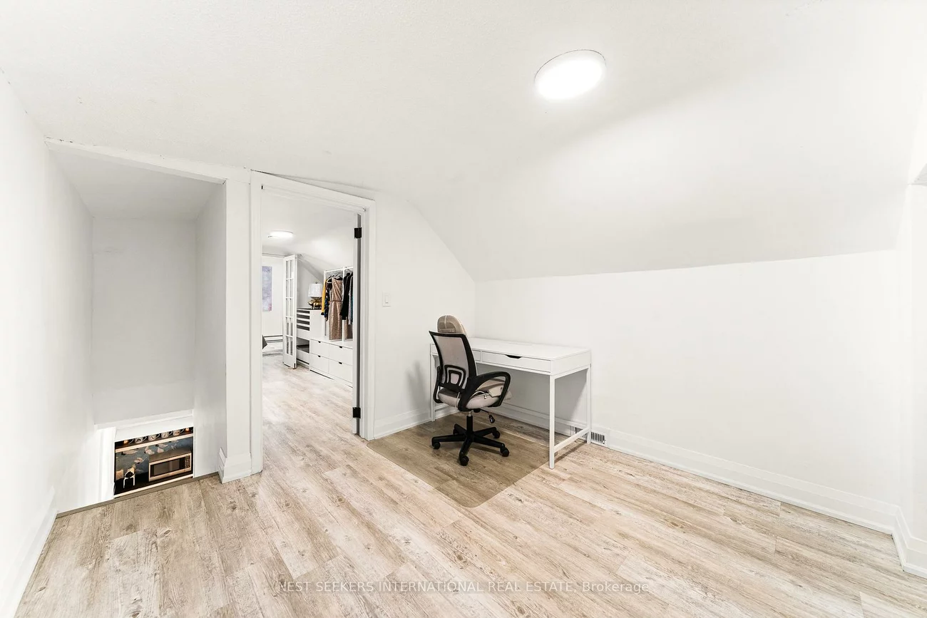 905, Glencairn, Yorkdale-Glen Park, Toronto