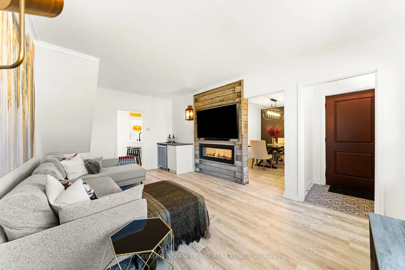 905, Glencairn, Yorkdale-Glen Park, Toronto