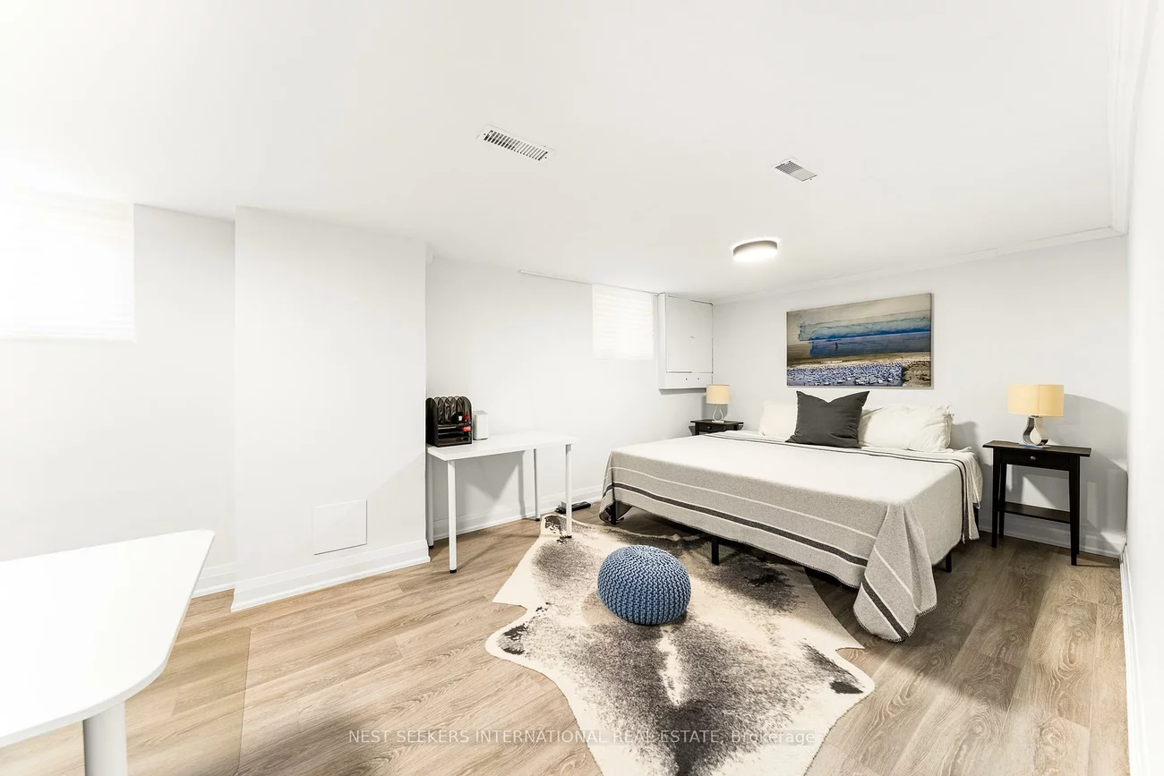 905, Glencairn, Yorkdale-Glen Park, Toronto