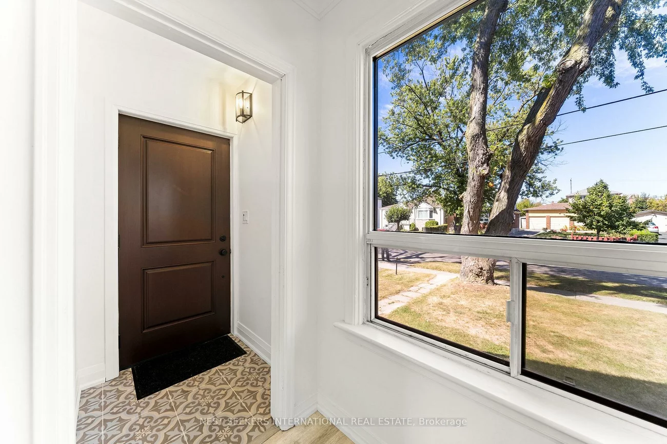 905, Glencairn, Yorkdale-Glen Park, Toronto