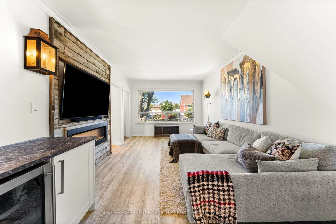 905, Glencairn, Yorkdale-Glen Park, Toronto