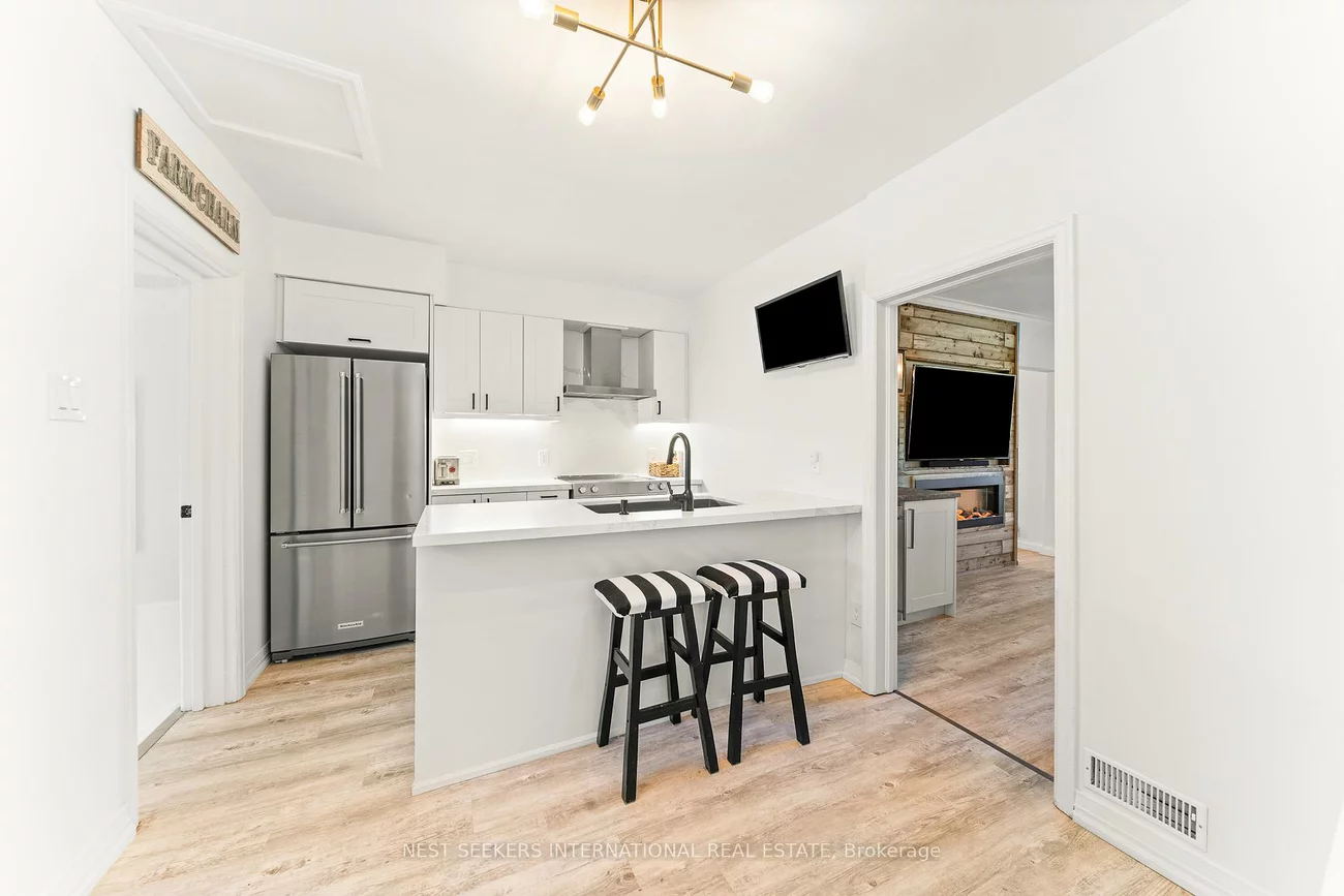 905, Glencairn, Yorkdale-Glen Park, Toronto