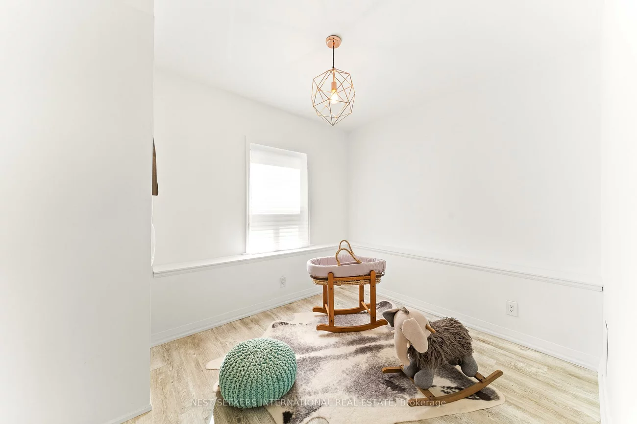 905, Glencairn, Yorkdale-Glen Park, Toronto