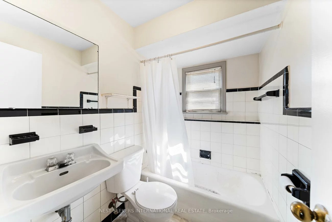 907, Glencairn, Yorkdale-Glen Park, Toronto