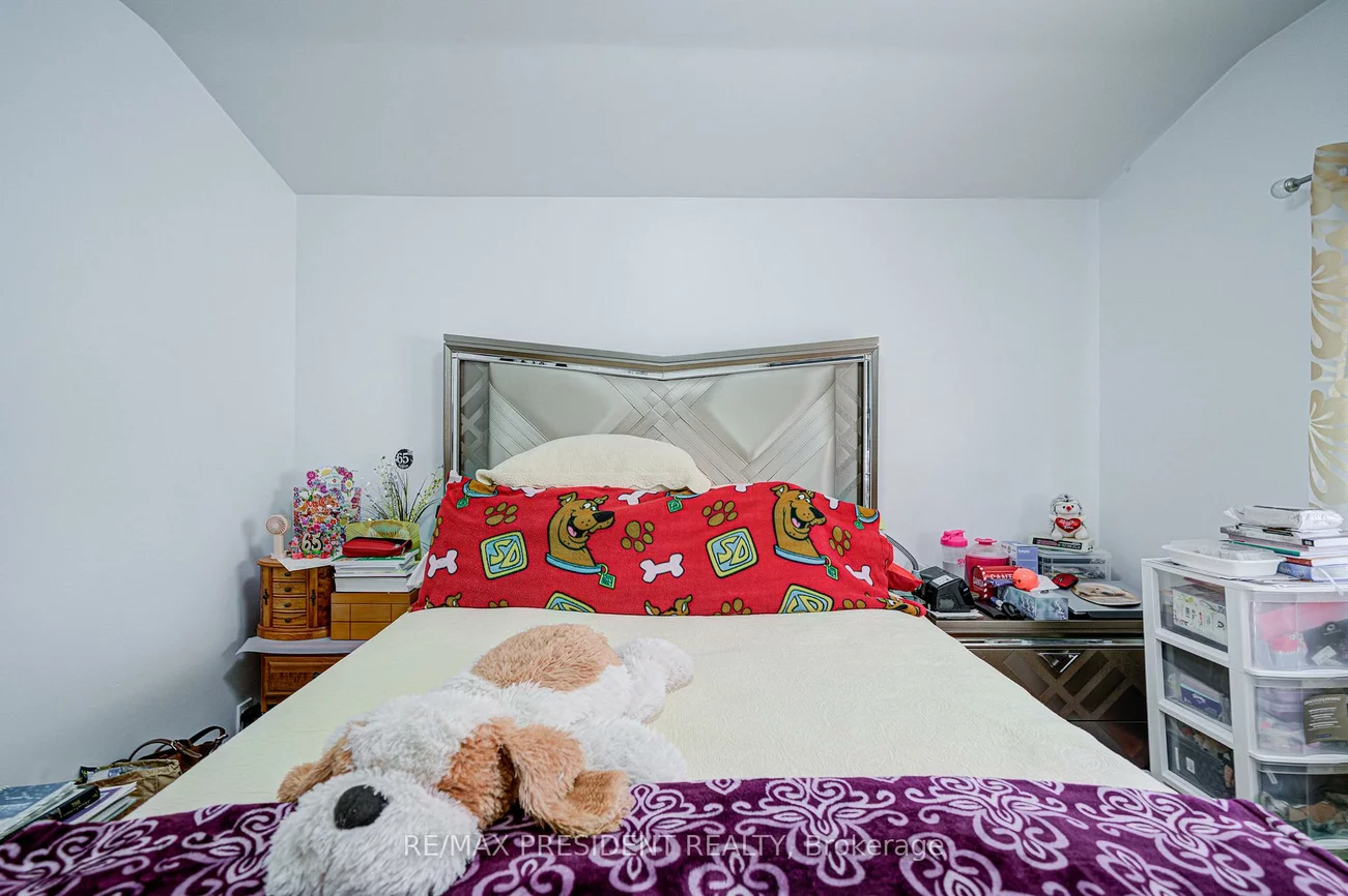 74, Bloomington, Black Creek, Toronto