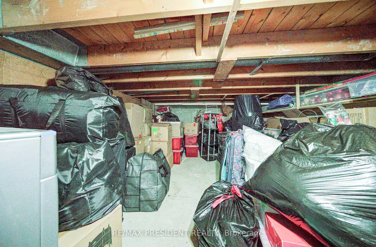 74, Bloomington, Black Creek, Toronto