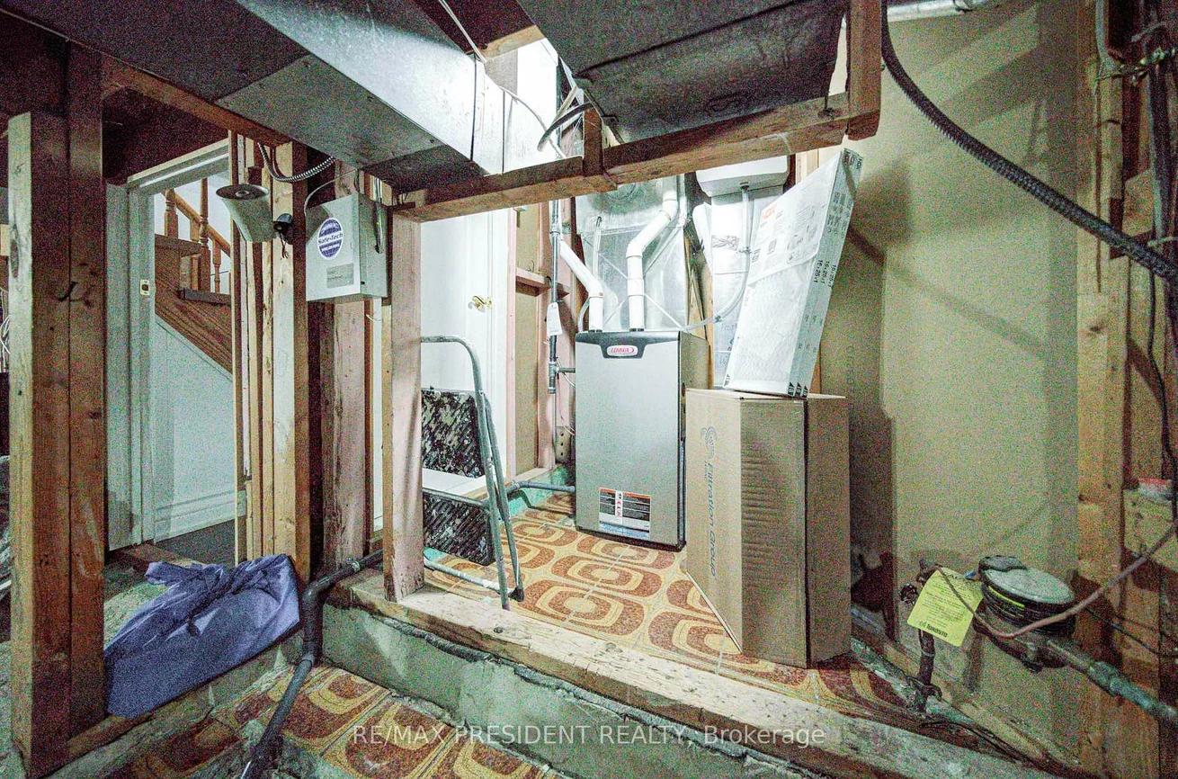 74, Bloomington, Black Creek, Toronto