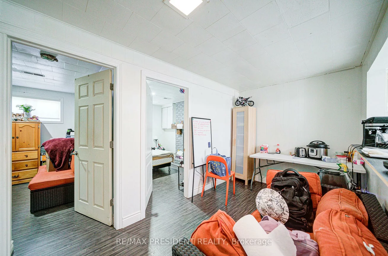 74, Bloomington, Black Creek, Toronto