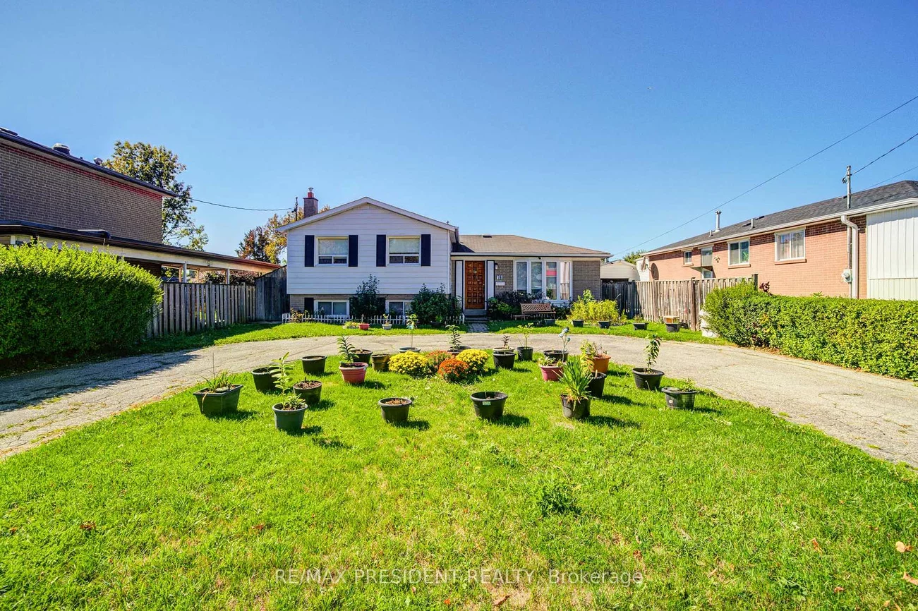 74, Bloomington, Black Creek, Toronto