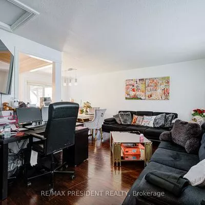 74, Bloomington, Black Creek, Toronto