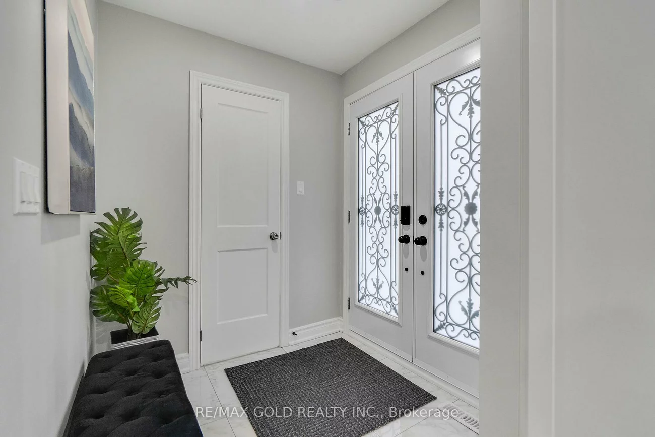 6, Midhurst, West Humber-Clairville, Toronto
