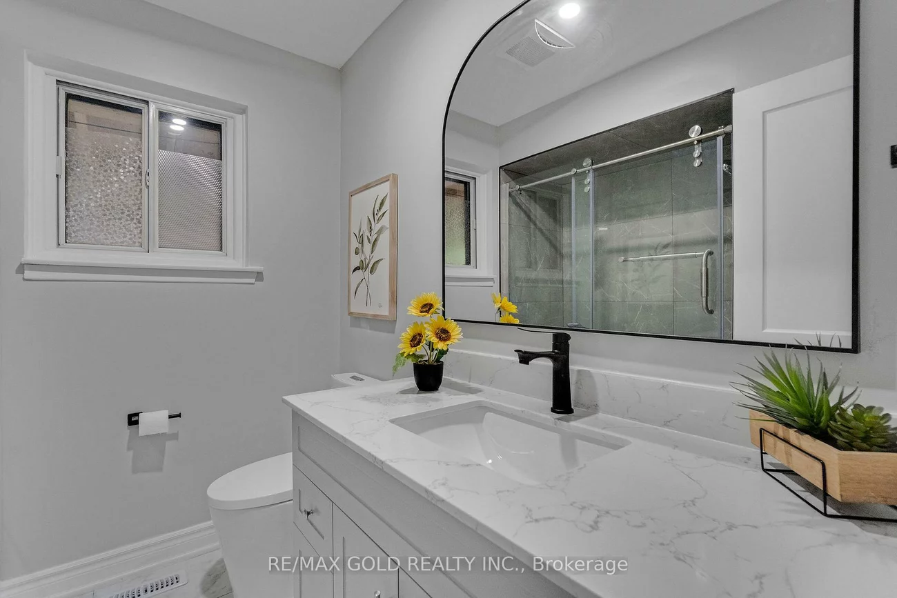 6, Midhurst, West Humber-Clairville, Toronto