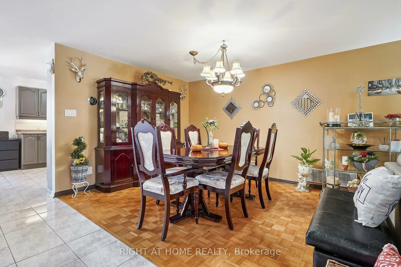 165, Locksley, Briar Hill-Belgravia, Toronto