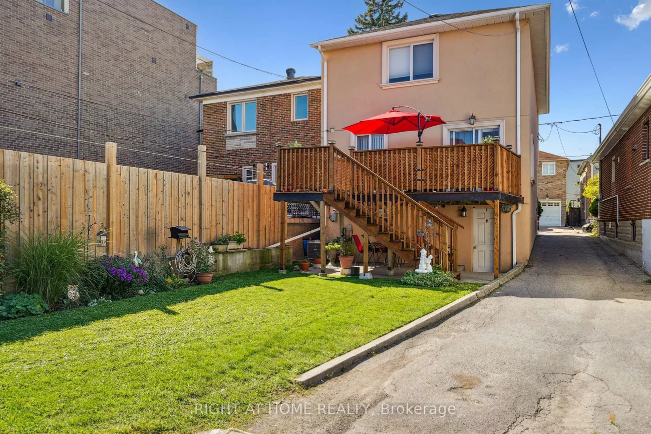 165, Locksley, Briar Hill-Belgravia, Toronto