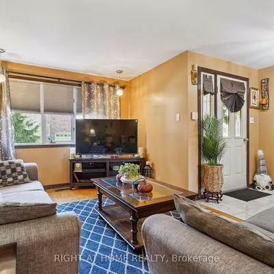 165, Locksley, Briar Hill-Belgravia, Toronto
