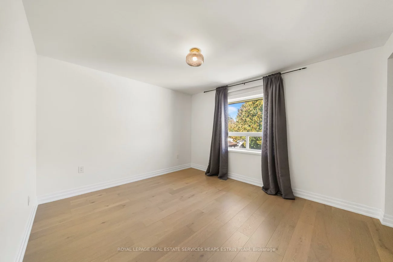 10, Golfdown, Elms-Old Rexdale, Toronto