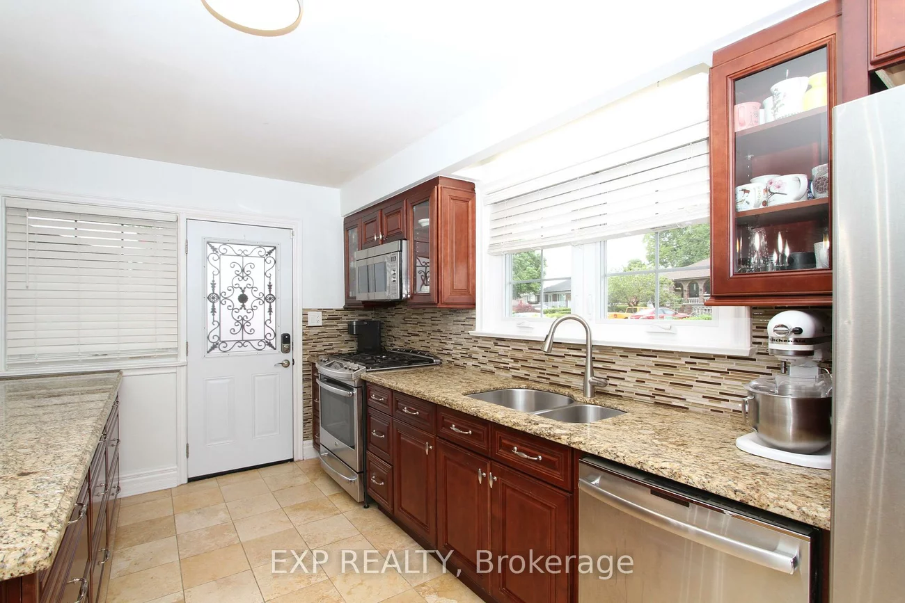 77, Letchworth, Downsview-Roding-CFB, Toronto