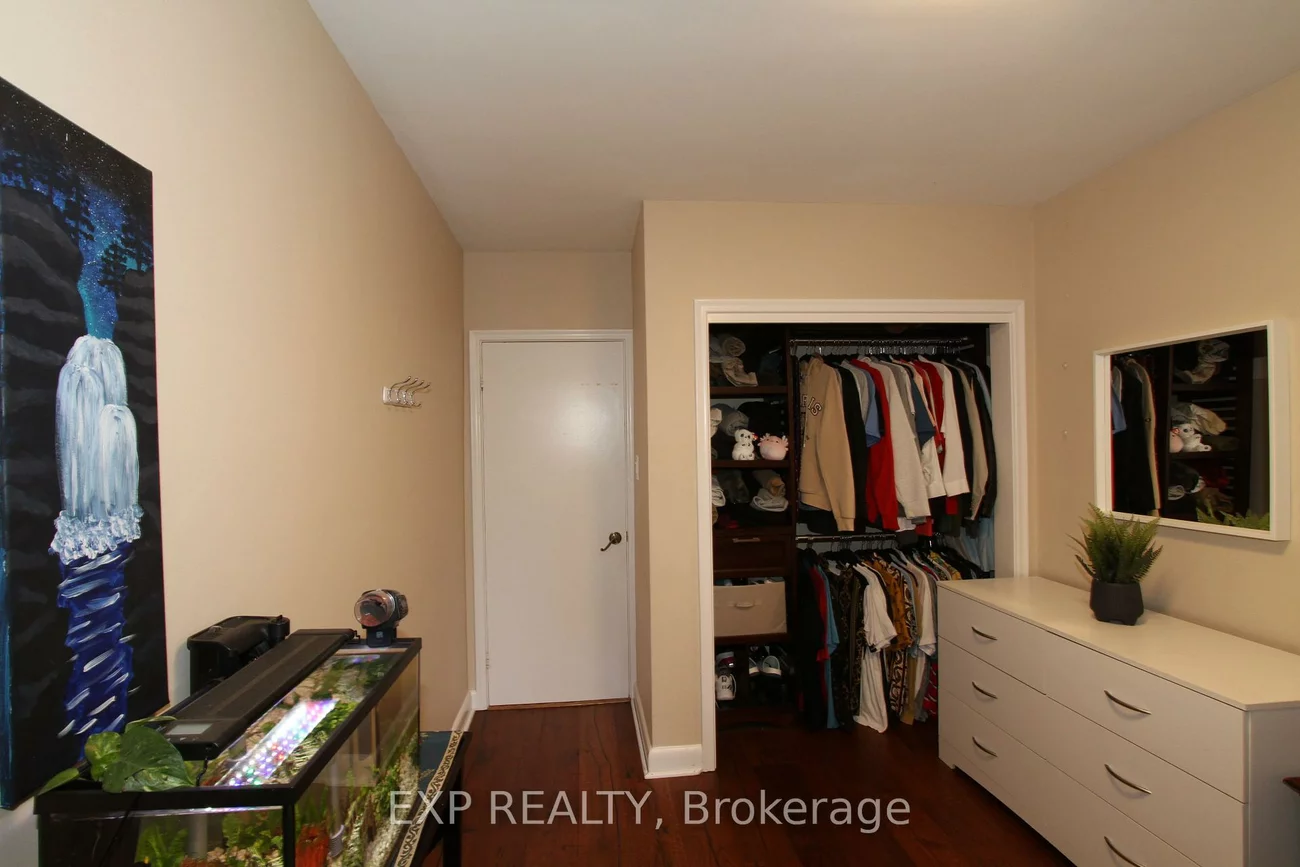 77, Letchworth, Downsview-Roding-CFB, Toronto