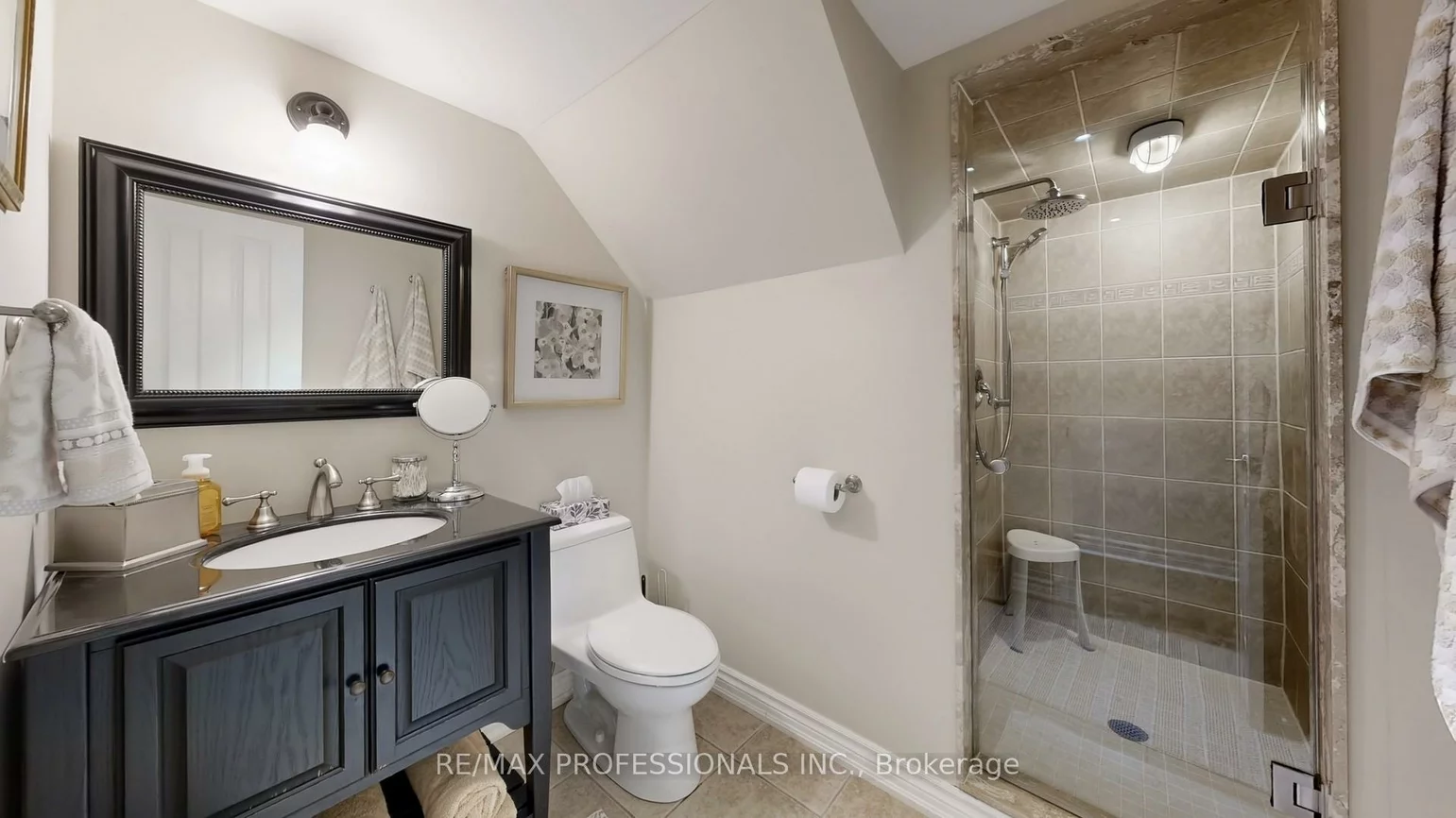 84, North Heights, Princess-Rosethorn, Toronto