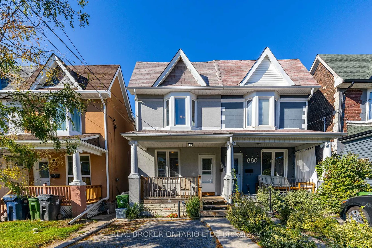 878, Runnymede, Rockcliffe-Smythe, Toronto
