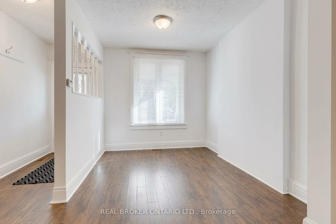 878, Runnymede, Rockcliffe-Smythe, Toronto