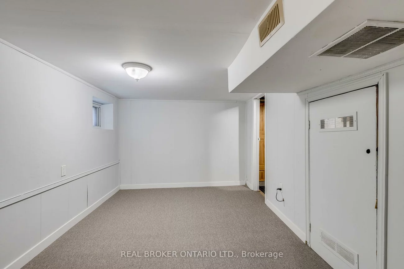 878, Runnymede, Rockcliffe-Smythe, Toronto