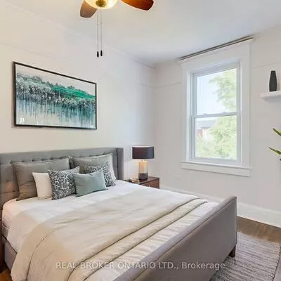 878, Runnymede, Rockcliffe-Smythe, Toronto
