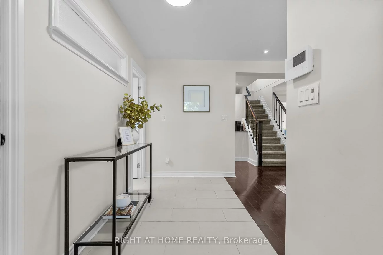 10, Haliburton, Islington-City Centre West, Toronto