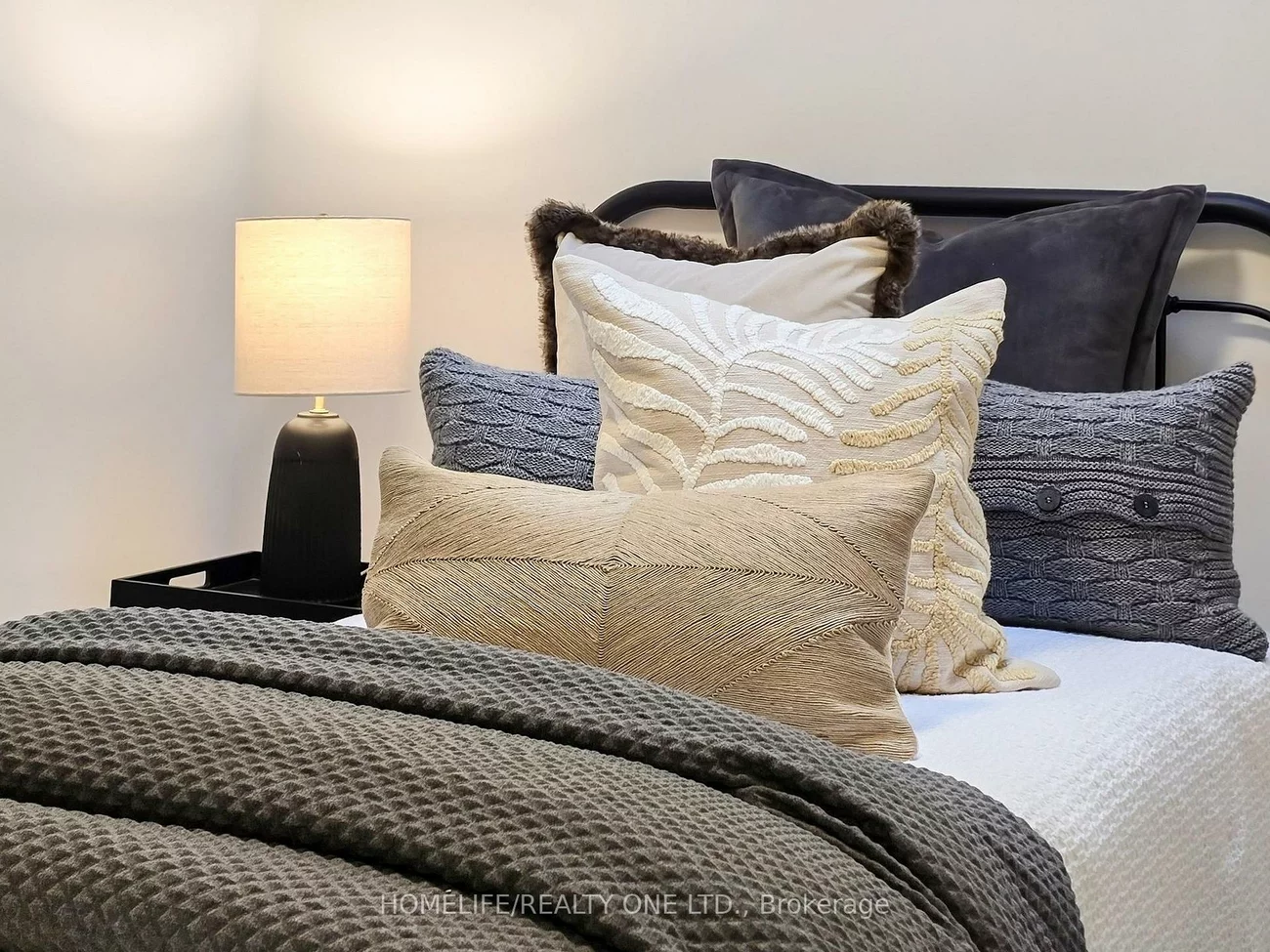 3, Elsie, Dovercourt-Wallace Emerson-Junction, Toronto