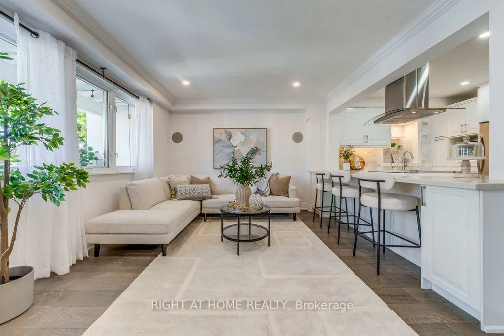 43, South Kingsway, High Park-Swansea, Toronto