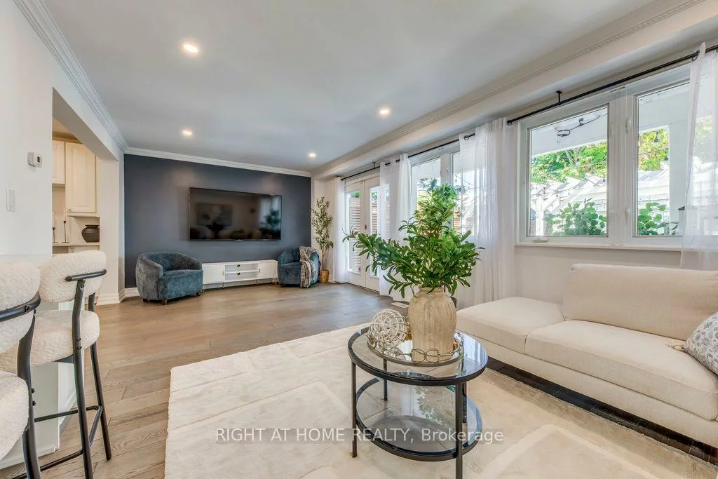 43, South Kingsway, High Park-Swansea, Toronto
