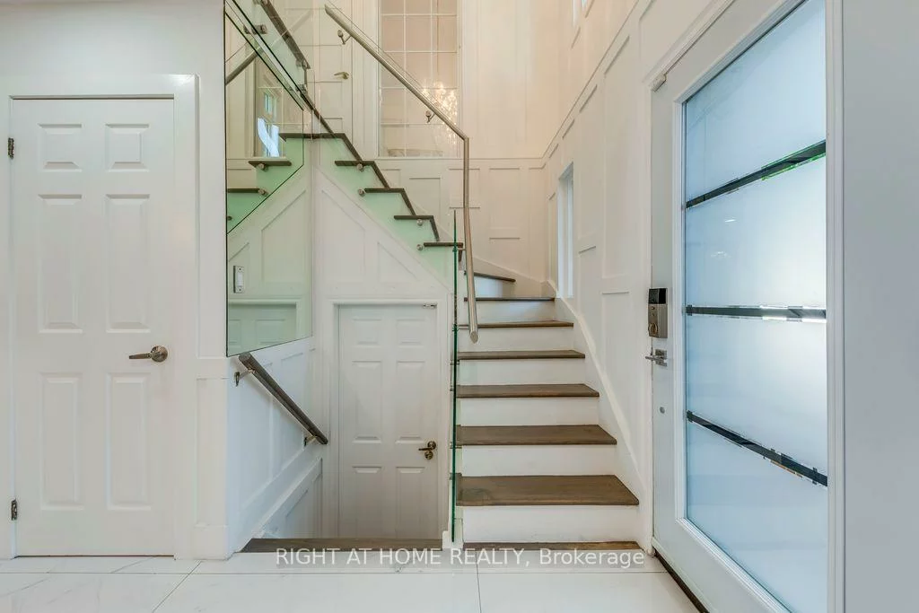 43, South Kingsway, High Park-Swansea, Toronto
