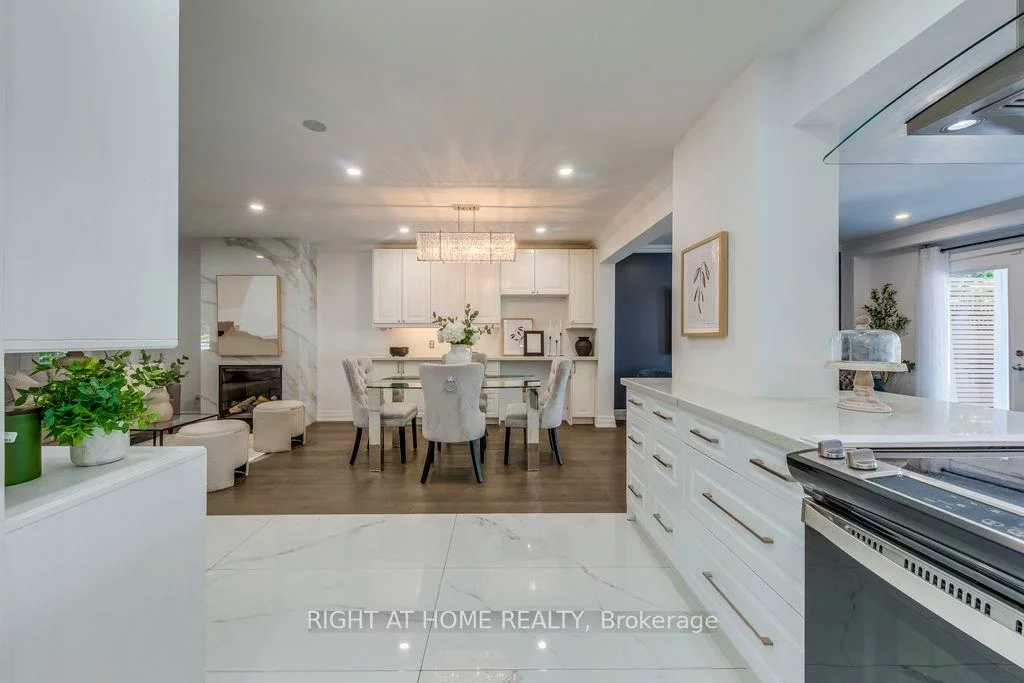 43, South Kingsway, High Park-Swansea, Toronto
