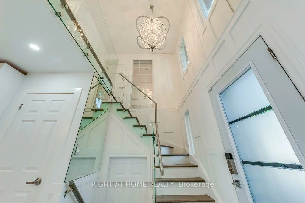 43, South Kingsway, High Park-Swansea, Toronto