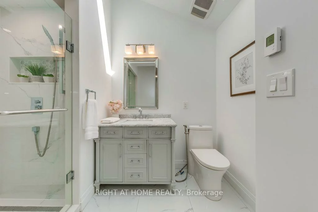 43, South Kingsway, High Park-Swansea, Toronto