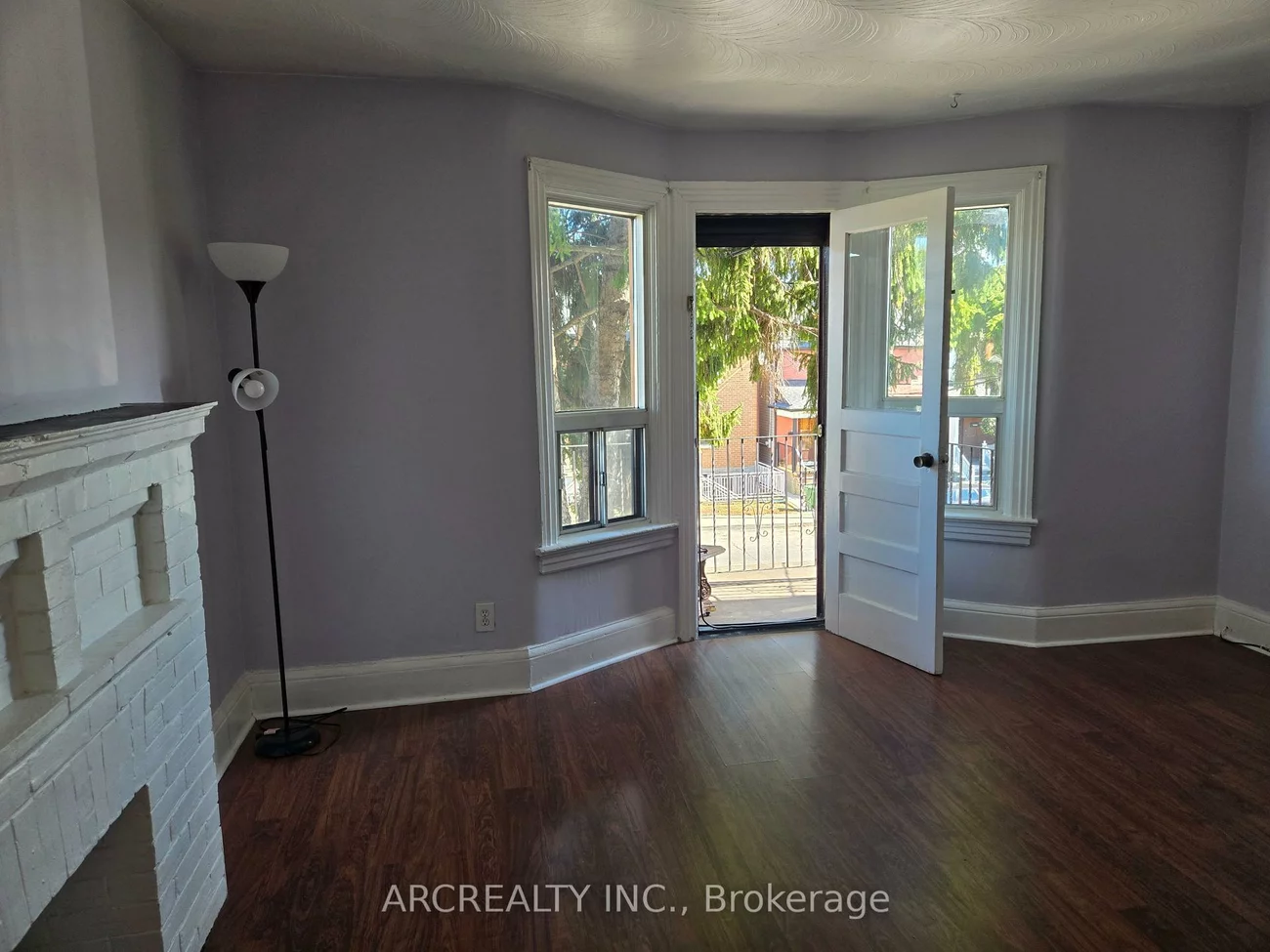910, Dovercourt, Dovercourt-Wallace Emerson-Junction, Toronto