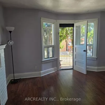 910, Dovercourt, Dovercourt-Wallace Emerson-Junction, Toronto