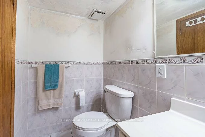 61, Brewster, Glenfield-Jane Heights, Toronto