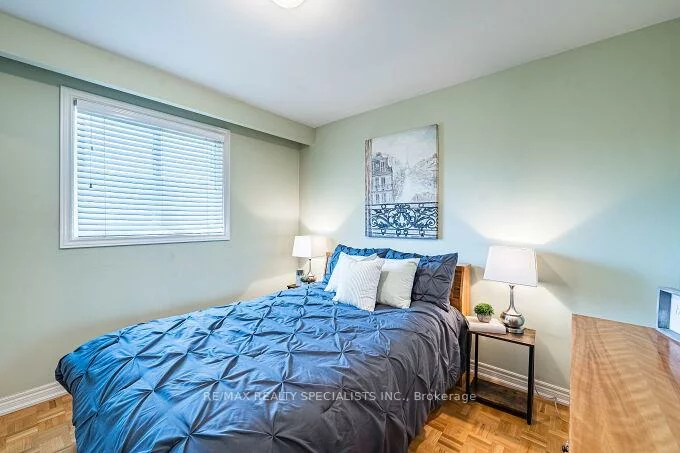 61, Brewster, Glenfield-Jane Heights, Toronto