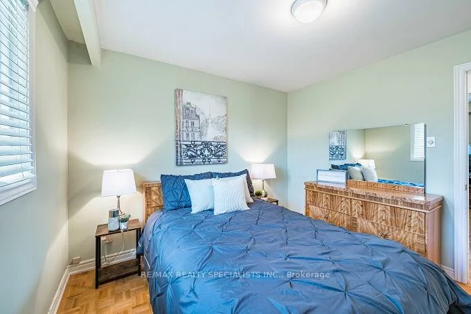 61, Brewster, Glenfield-Jane Heights, Toronto
