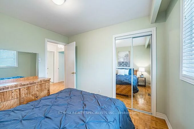 61, Brewster, Glenfield-Jane Heights, Toronto