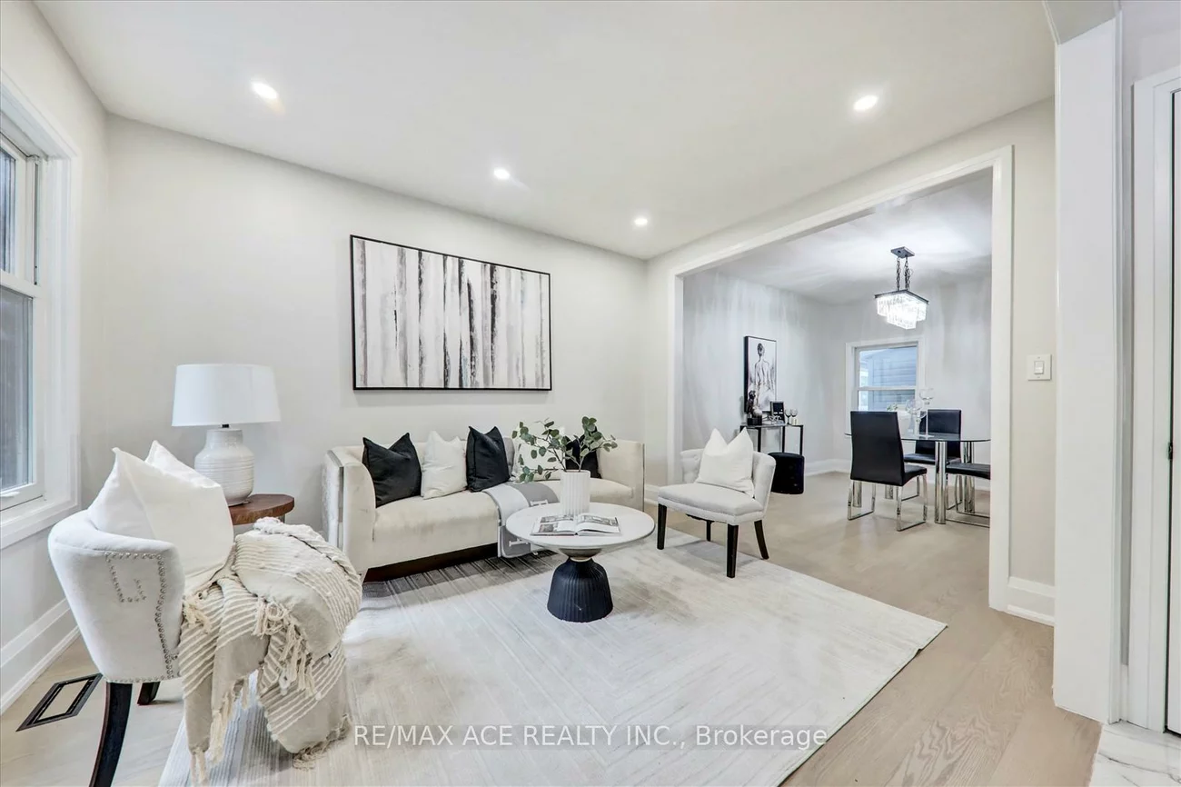 734, Brock, Dovercourt-Wallace Emerson-Junction, Toronto